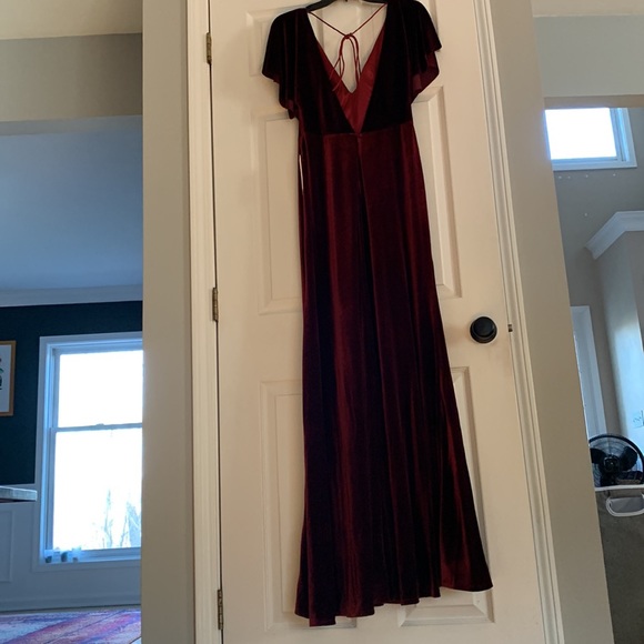 Never worn beautiful dark berry velvet dress! - Picture 4 of 4